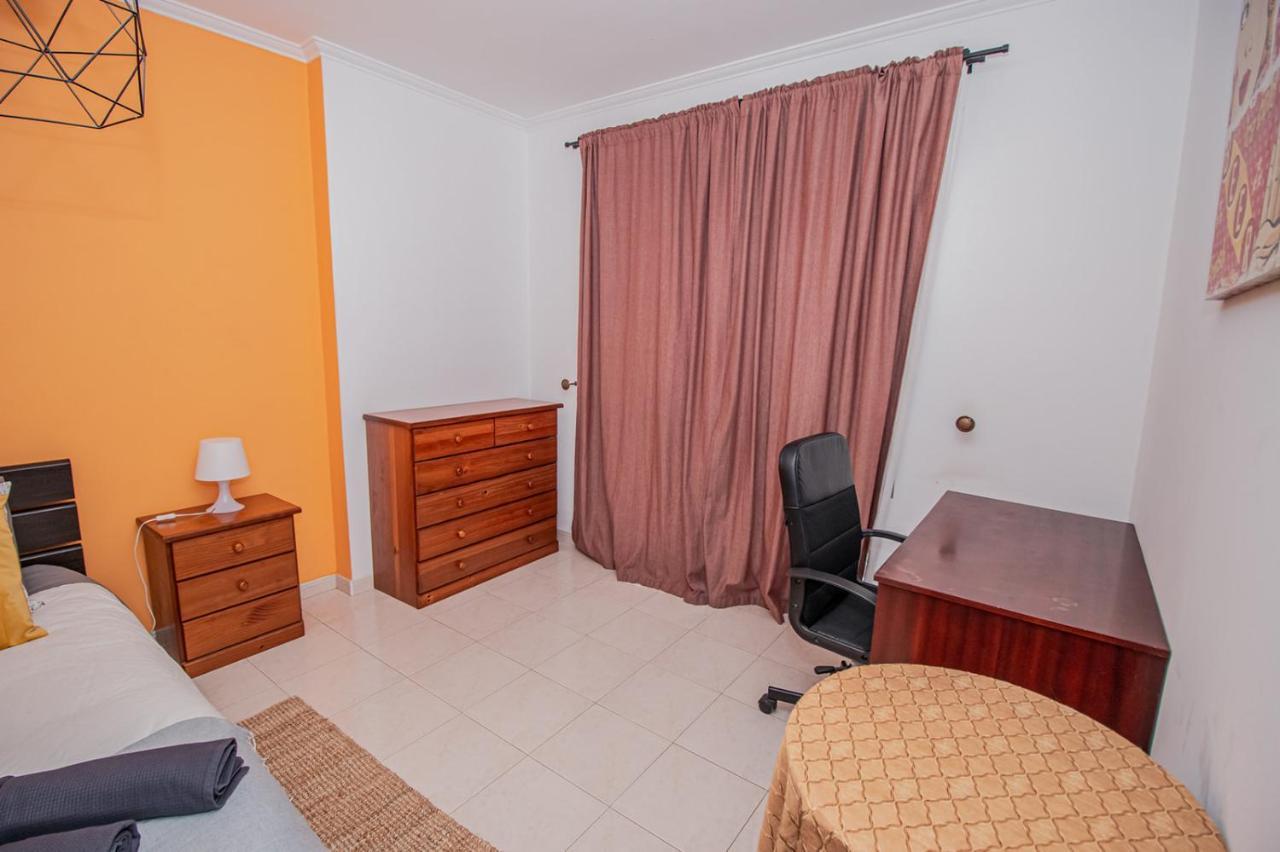 Charming Private Rooms In An Apartment A2 Penha - Фаро Екстериор снимка