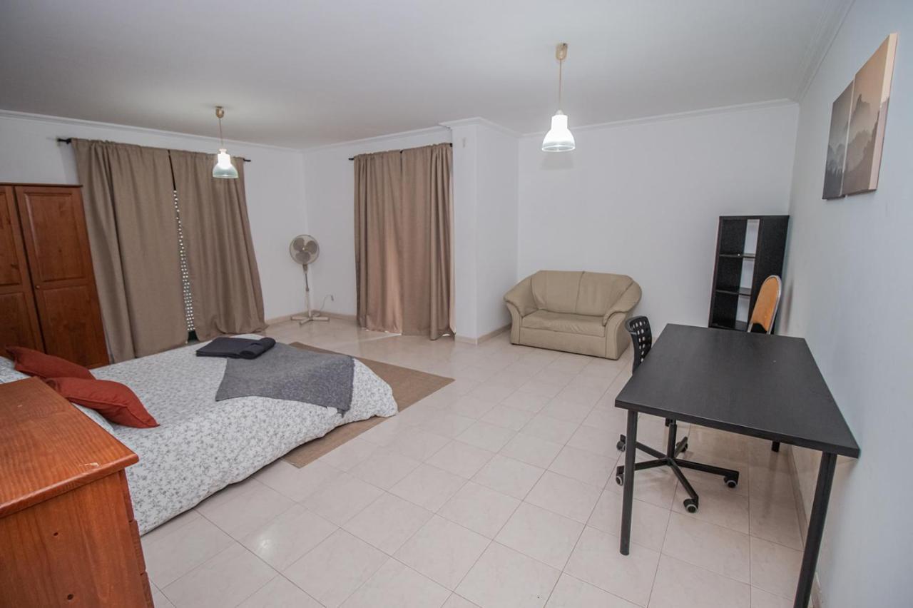 Charming Private Rooms In An Apartment A2 Penha - Фаро Екстериор снимка
